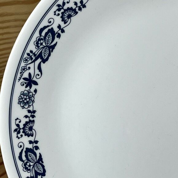 Corning Corelle 10.25" Blue Onion Pattern Vintage Dinner Plates, Set of 2 - Picture 2 of 8